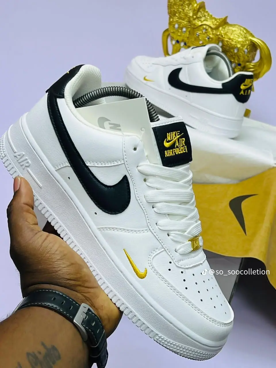 Sneakers 