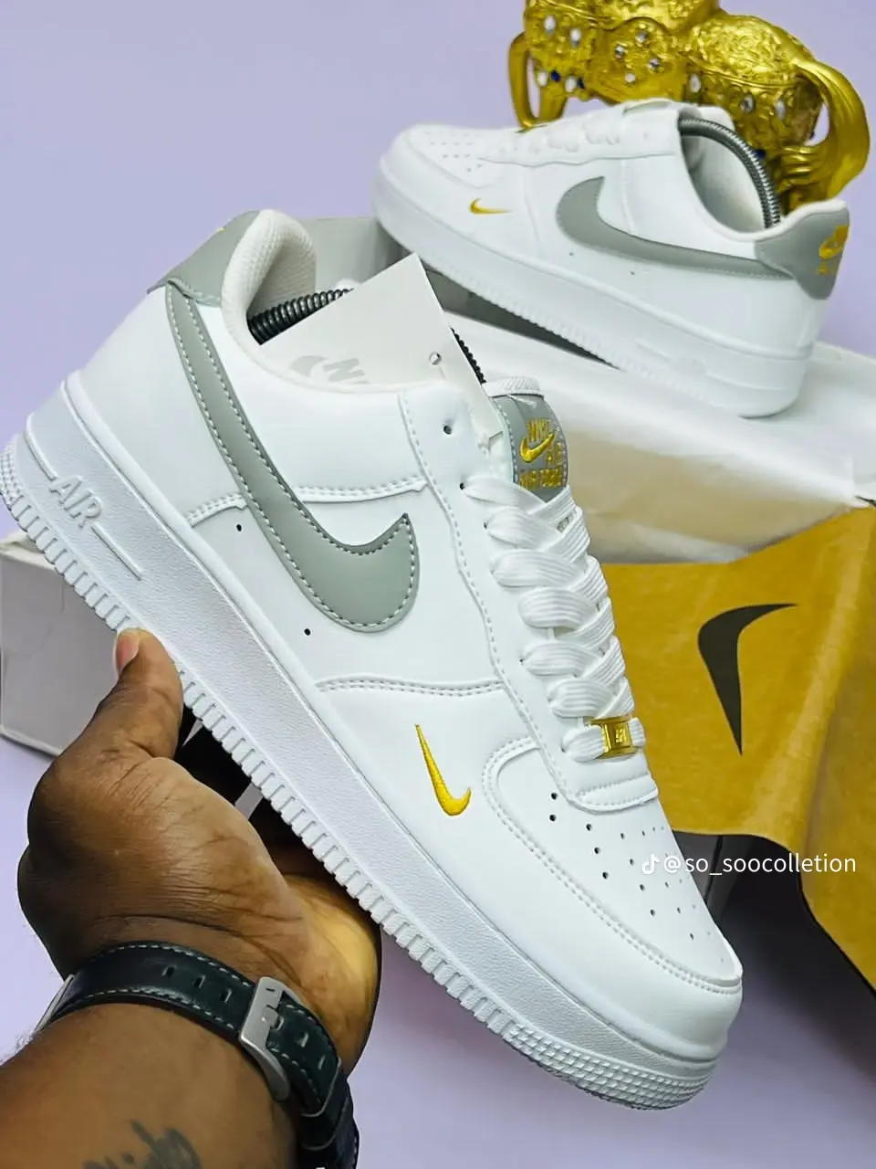 Sneakers 