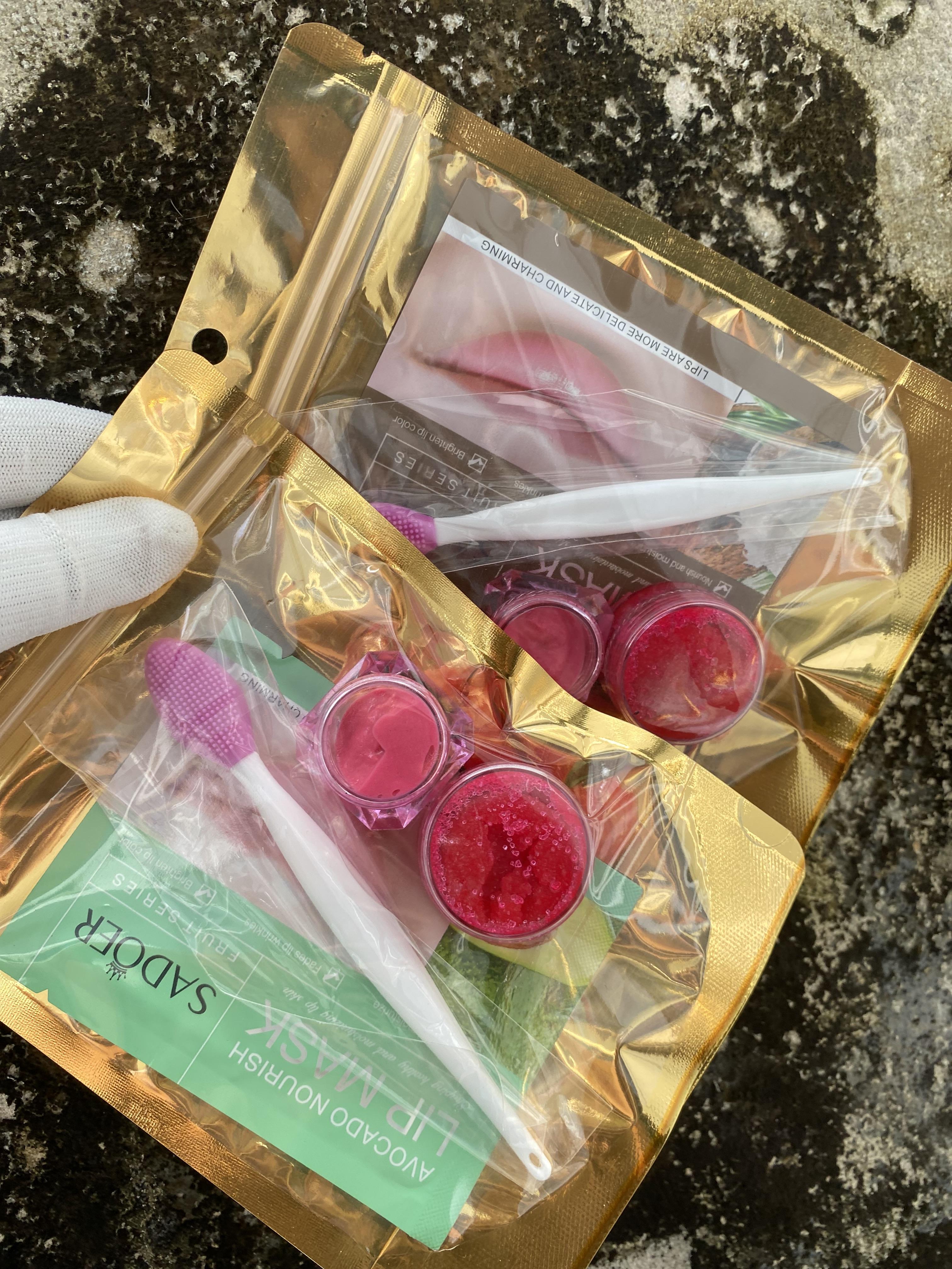 Pink lips sets