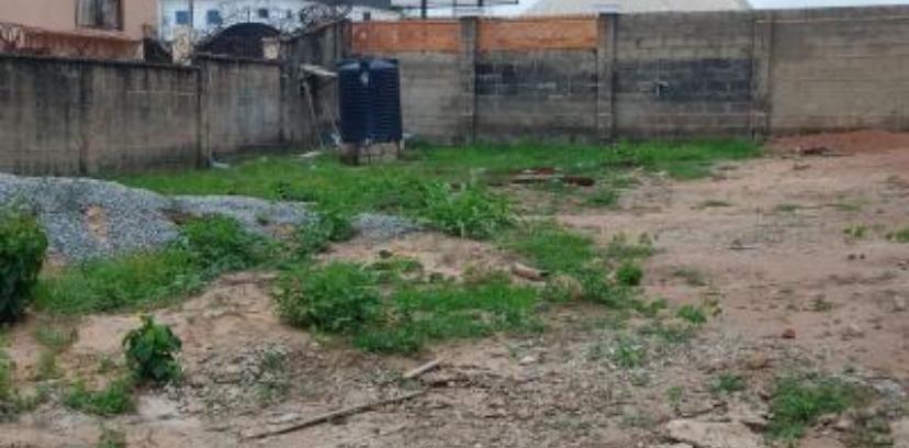 3Plots of land 