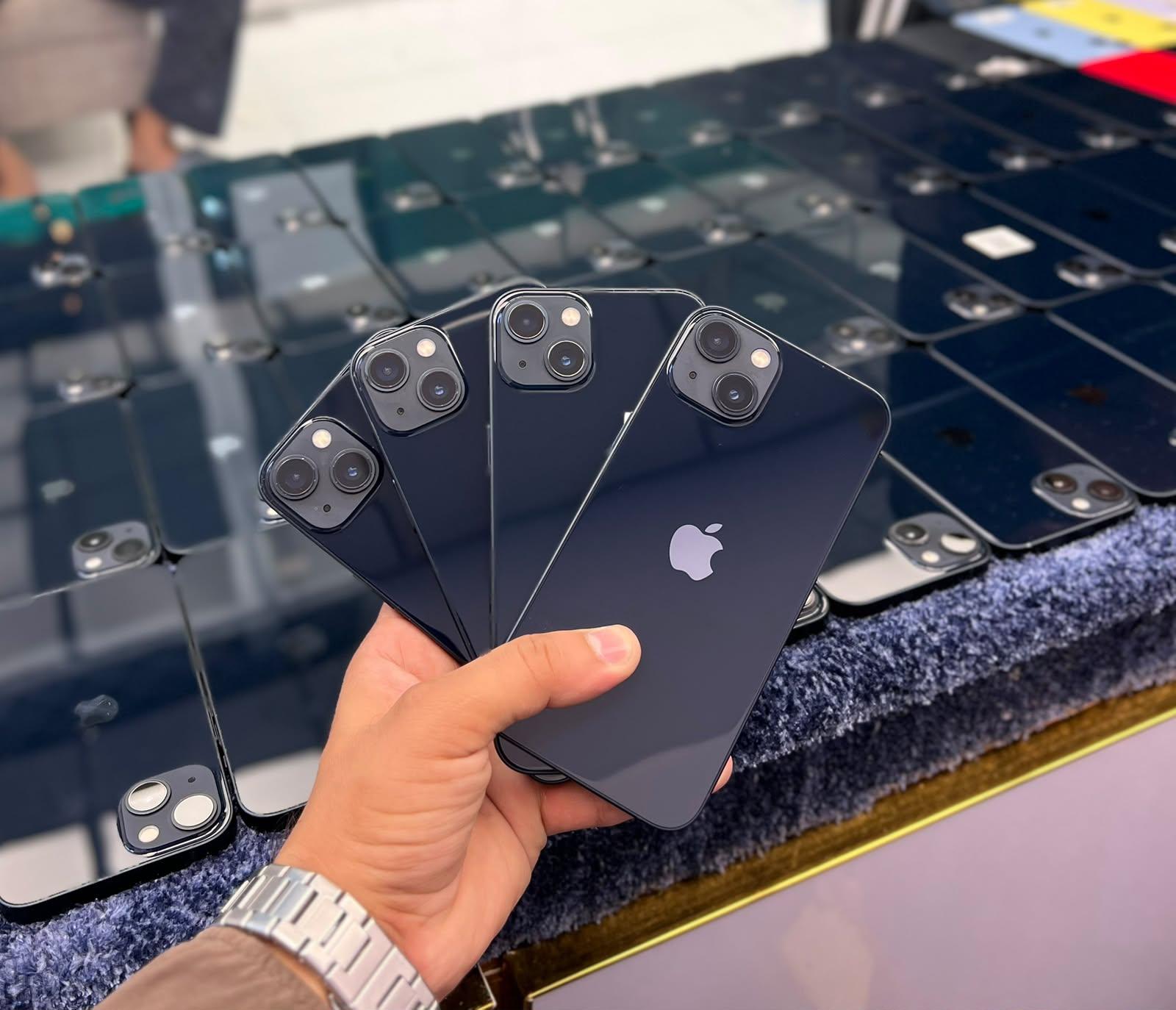 iPhone 13