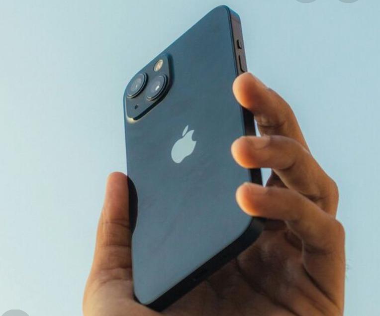 iPhone 13