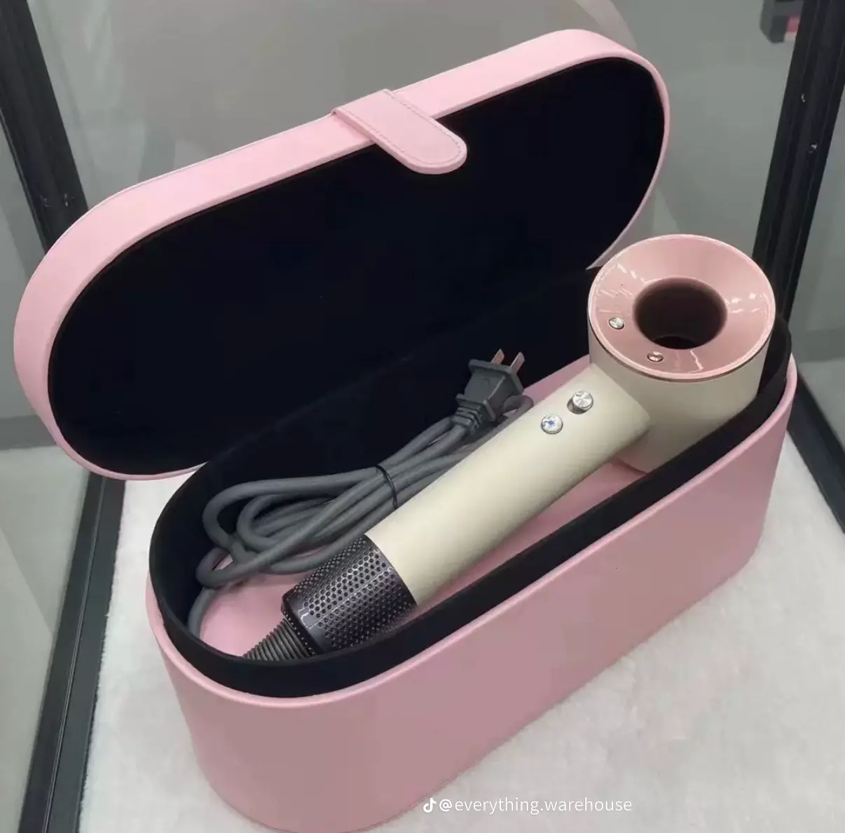 Hair dryer 